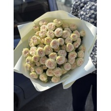 Букет кустовых пионовидных роз (15 шт)
