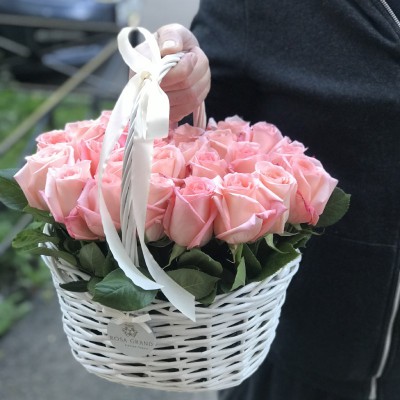 Корзина с розами Энгажемент (Engagement) XS (25 роз)