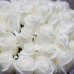 Белые розы в коробке (M) 43-47 роз